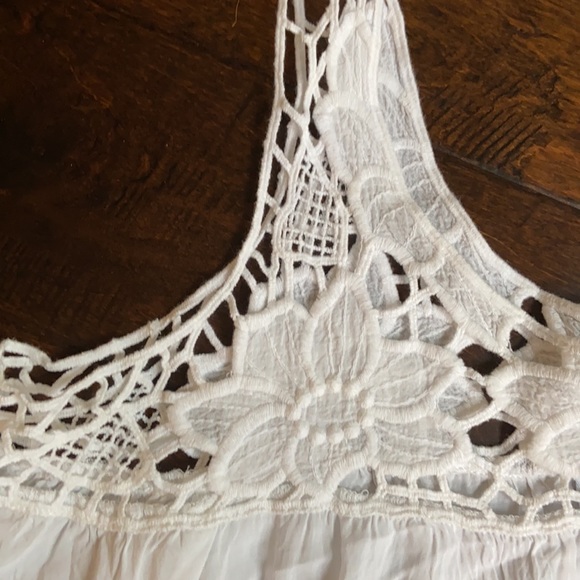 White baby doll crop top with eyelet lace top - Picture 3 of 4